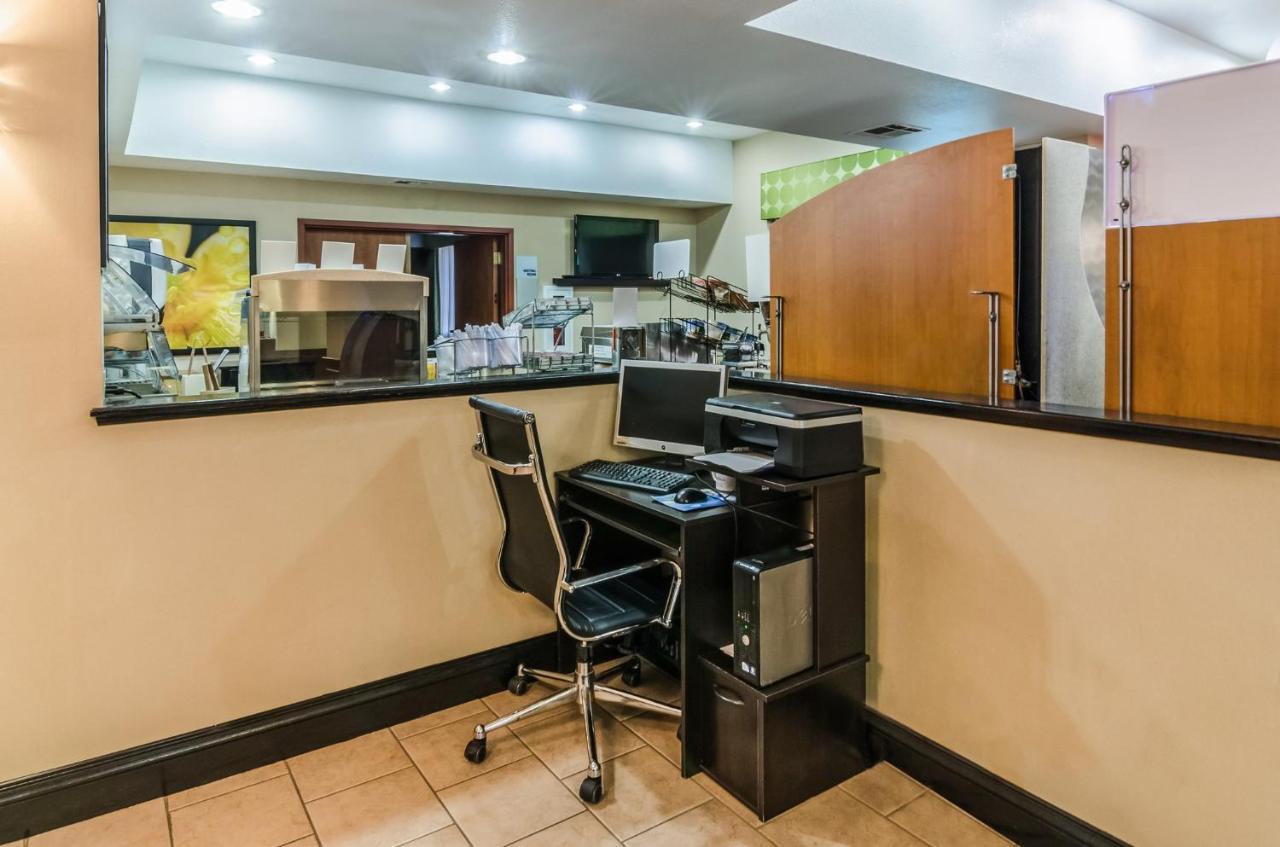 Holiday Inn Express Hotel & Suites Vinita By Ihg Екстер'єр фото