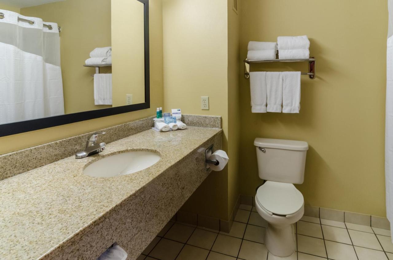 Holiday Inn Express Hotel & Suites Vinita By Ihg Екстер'єр фото