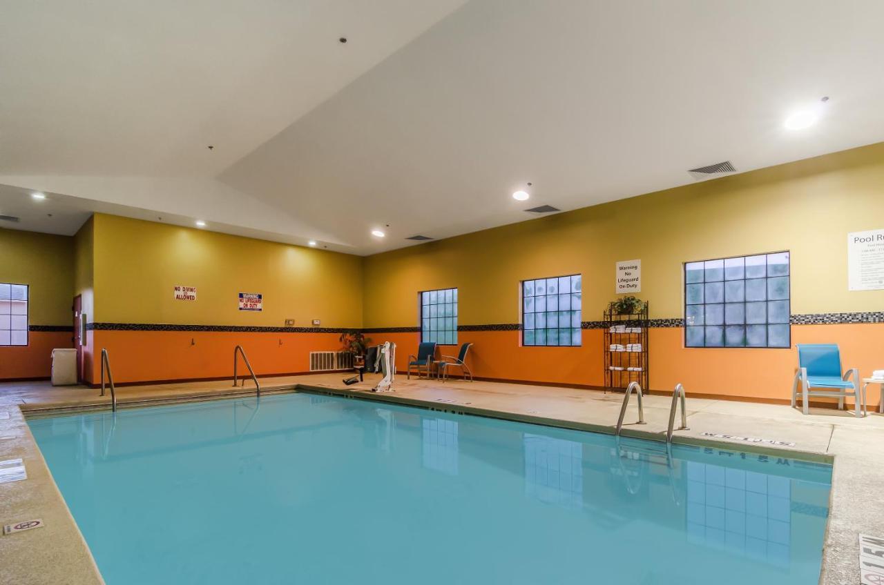 Holiday Inn Express Hotel & Suites Vinita By Ihg Екстер'єр фото